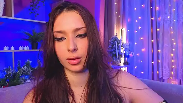 Lucy_louras's cam snapshot