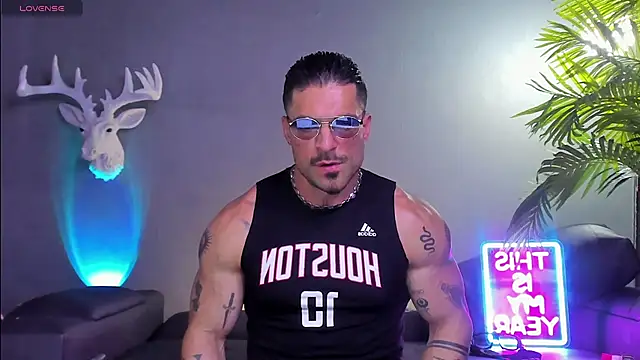 dennis_cox1's cam snapshot