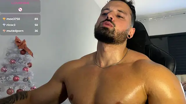 Lucasfit24 live sex cam