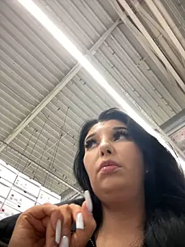 Tisha_Busty live sex cam