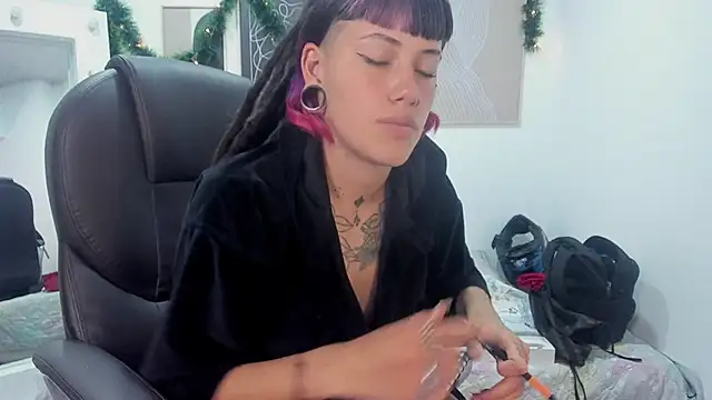 _sharlotte777's cam snapshot