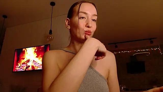 WhitePrincessLuna's cam snapshot