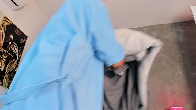 dylan_cross_ live sex cam