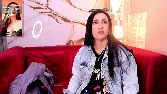 Bella_williamss_'s cam snapshot