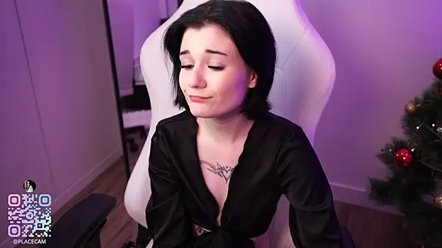 Lucy_Kitten's cam snapshot