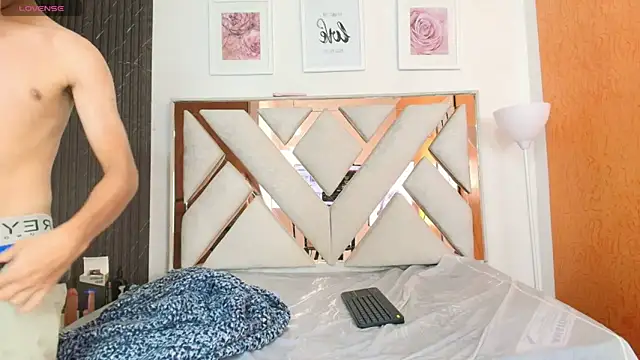 Antonella_And_Thiago's cam snapshot