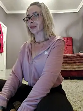 ElenabonyX live sex cam