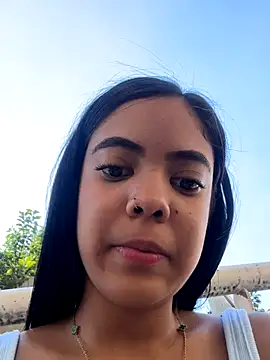 NAUGHTY_LITTLE_18 live sex cam