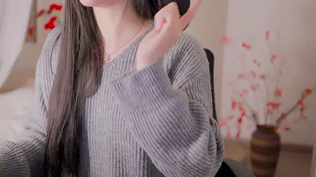 SpiderIily live sex cam