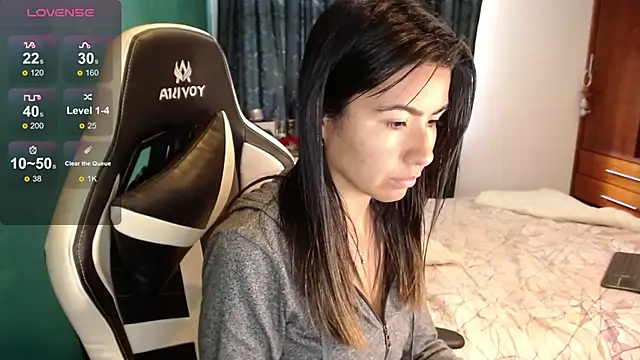 alice_middlee's cam snapshot