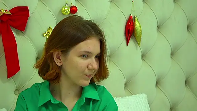 LessySmith's cam snapshot