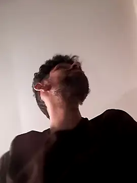 Alejandro92_cali live sex cam