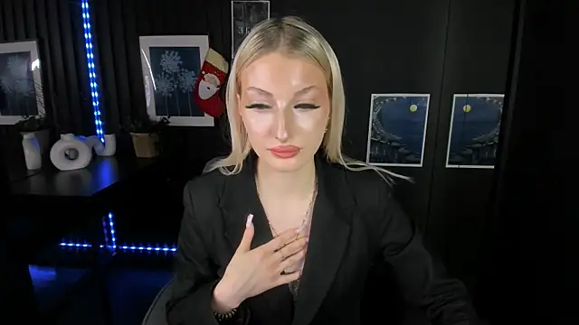 Anora_Less's cam snapshot