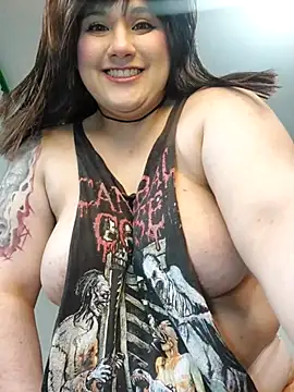 ItsNaiixa live sex cam