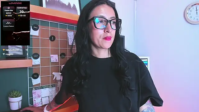 kira_moon__'s cam snapshot