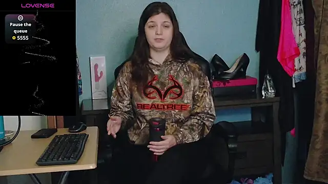 TreeJeanne's cam snapshot