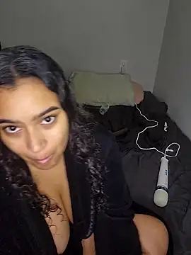 cinnaminnie's cam snapshot