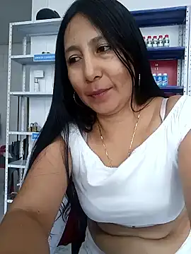 Bebita-Moor live sex cam