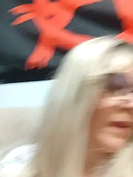 Amelialove42's cam snapshot