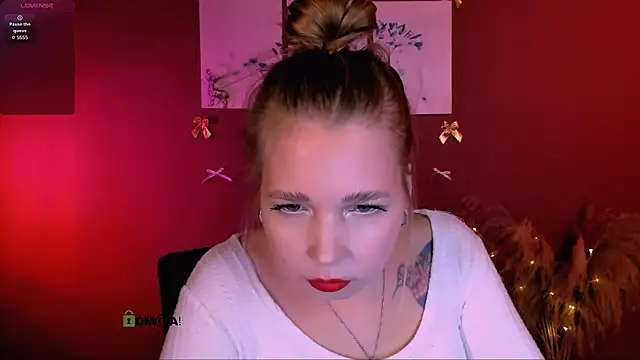 teya_starling's cam snapshot