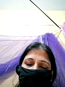 DesiGlowX's cam snapshot