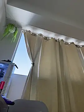 ZaraLuuv live sex cam