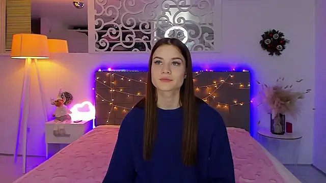 LuisaClover's cam snapshot