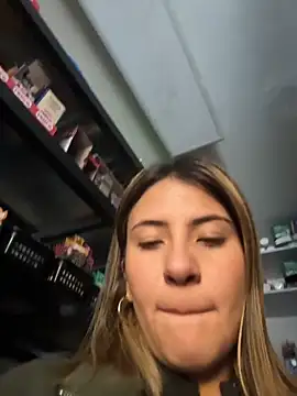 Andrea_19blonde live sex cam