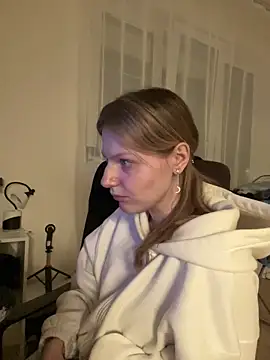 MaryHiggins's cam snapshot