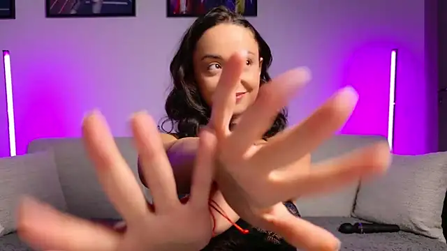 LilithBlaze_'s cam snapshot