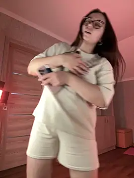 RussianGirls_'s cam snapshot