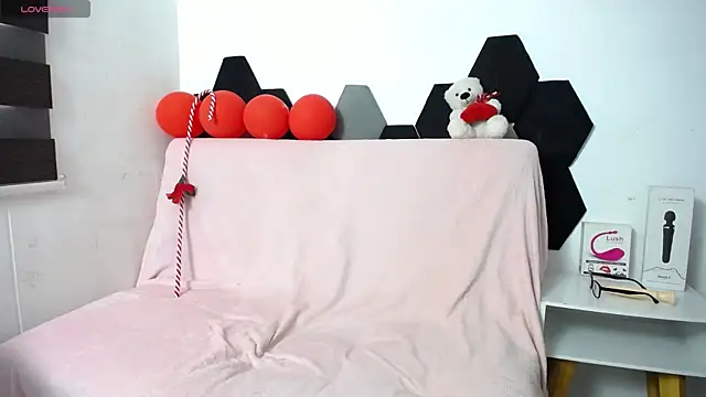 Lili_mdls's cam snapshot