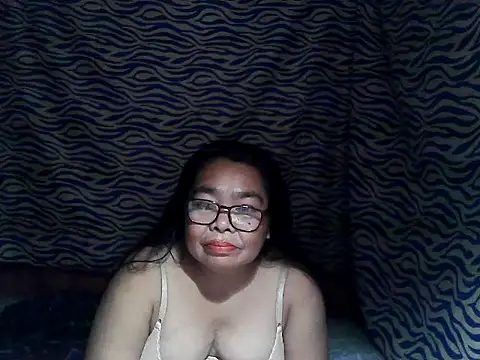 cris_tita's cam snapshot