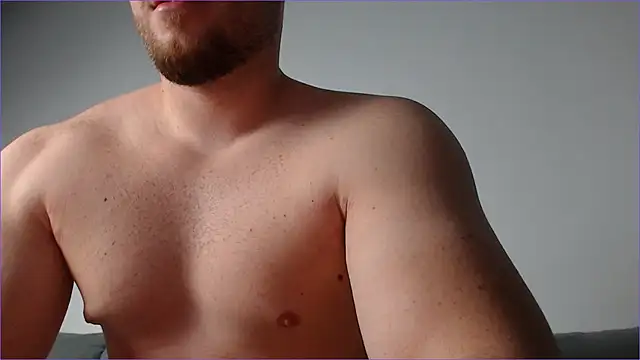 KeenanHunkxD live sex cam