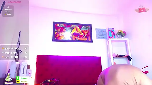 louise_nails live sex cam