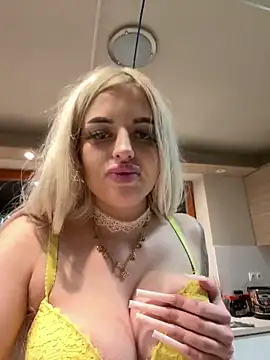 Steffi_Snowbunny live sex cam