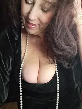 GypsyEsmeralda's cam snapshot