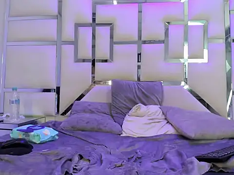 Hailey_Carter2's cam snapshot