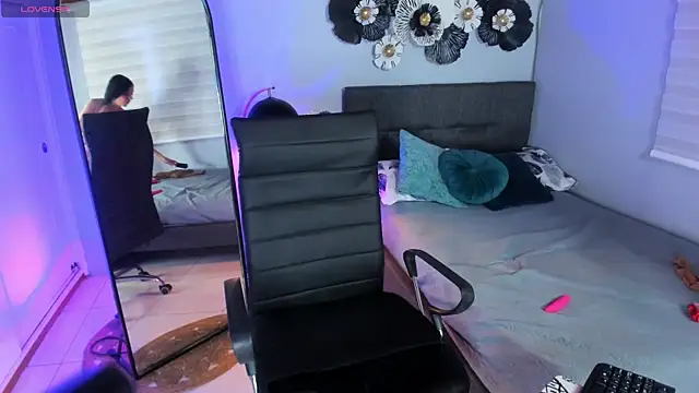 luna_celeeste_'s cam snapshot