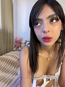 ZaraLuuv live sex cam