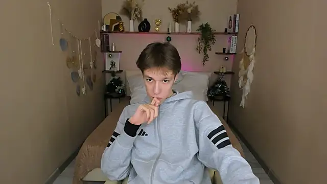 MarkBranston live sex cam