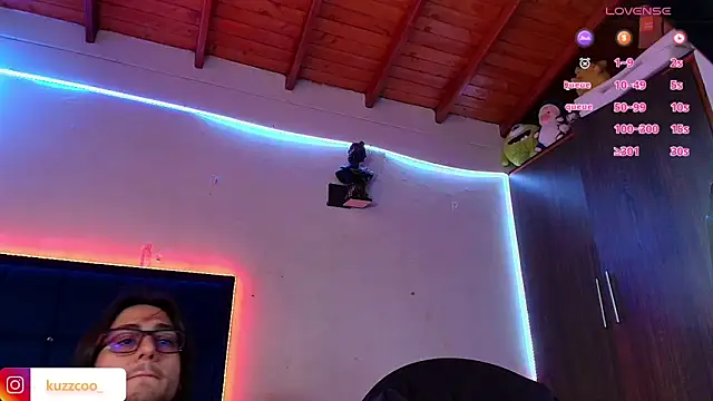 kuzzcoo live sex cam