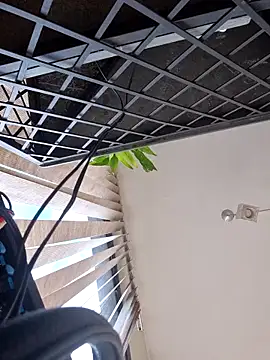 Irresistible24's cam snapshot