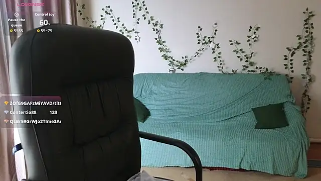 Rosette_Pricky's cam snapshot