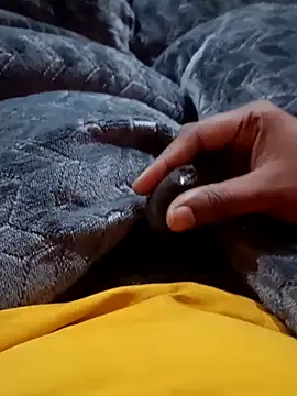 Naughtyforpussy live sex cam