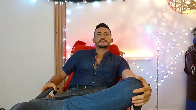 Reiko_85_ live sex cam