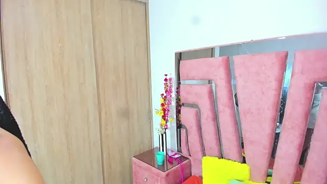 MaraKarly's cam snapshot