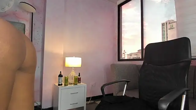 riri_brunnete's cam snapshot