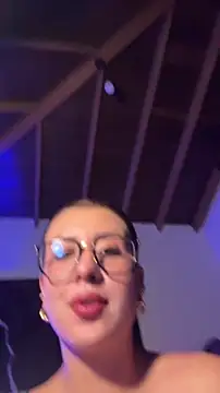 EmaSaenz live sex cam