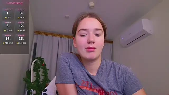 LovelyJessie's cam snapshot